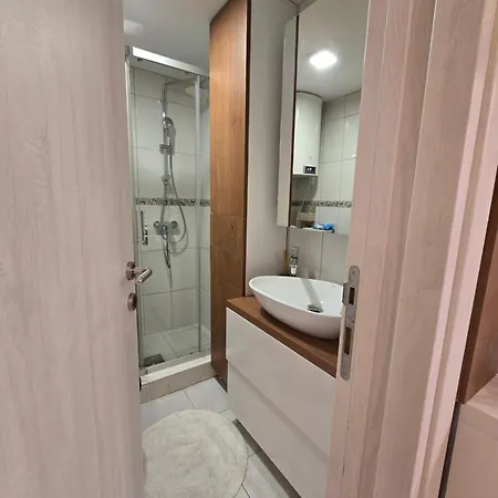 Sun Lux Apartment