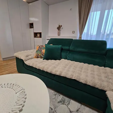 Sun Lux Apartment